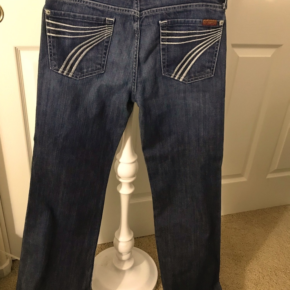 Authentic( no knock off!)
Seven jeans size 29